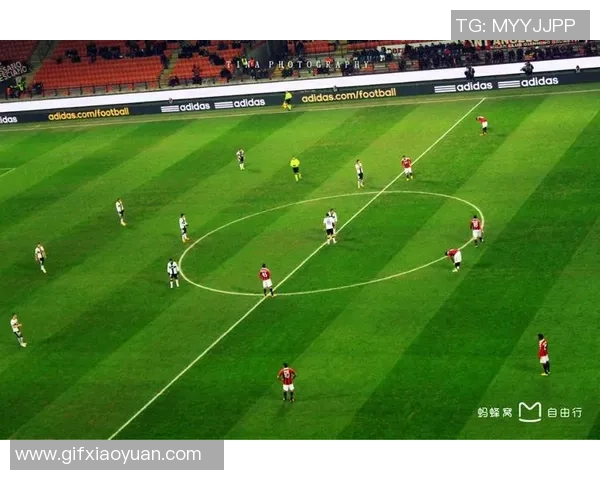 足球明星镭射照片全景展示让你领略球场风采与魅力